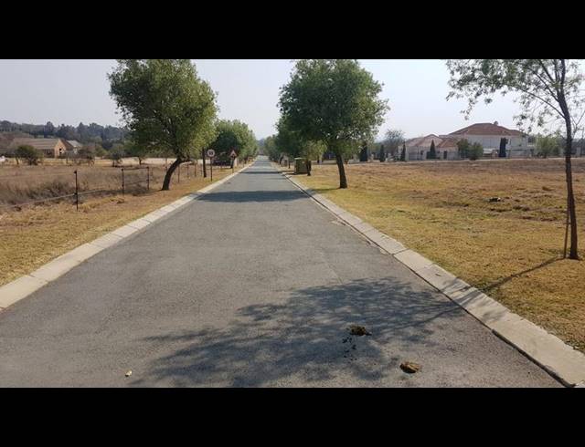 LAND FOR SALE IN BEAULIEU